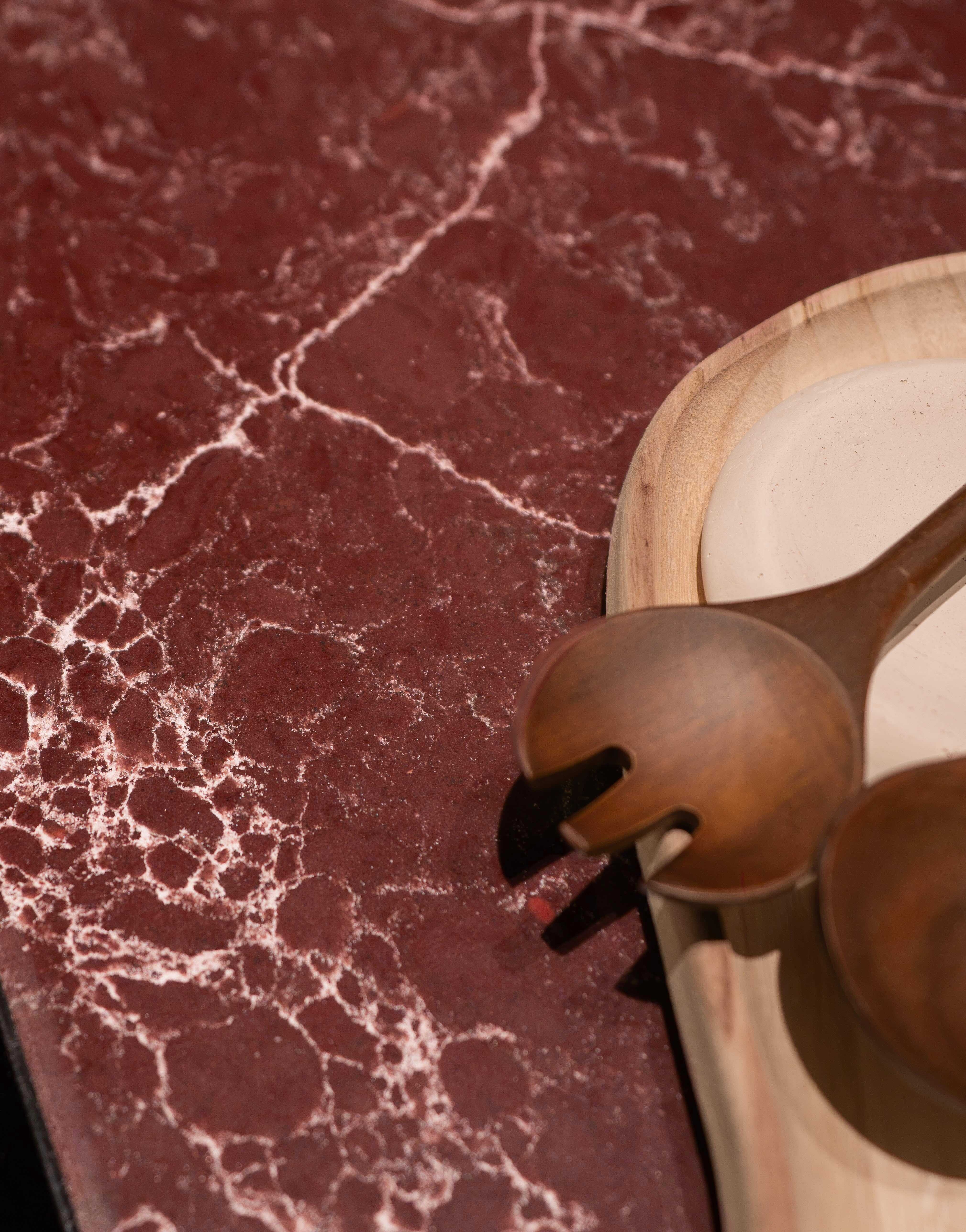 detailbeeld rode marmer