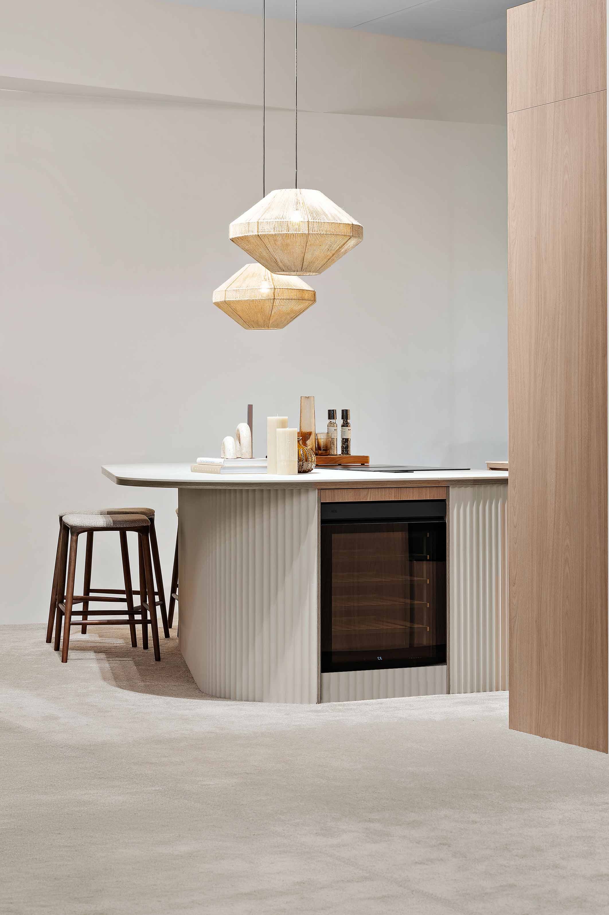 Detailbeeld scandinavische keuken wijnkoeler